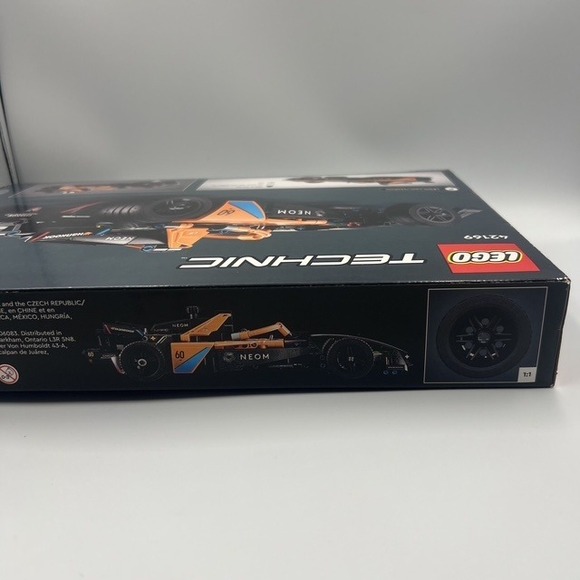 LEGO Technic 42169 NEOM McLaren Formula E Race Car Pull Back Toy New Sealed Box - Picture 3 of 5